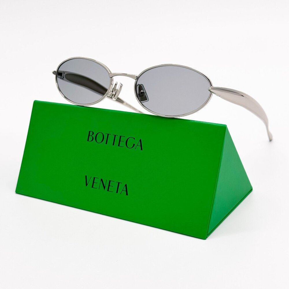 NEW BOTTEGA VENETA SUNGLASSES SILVER WOMEN OVAL EYEWEAR BOTTEGA VENETA BV1386S 0